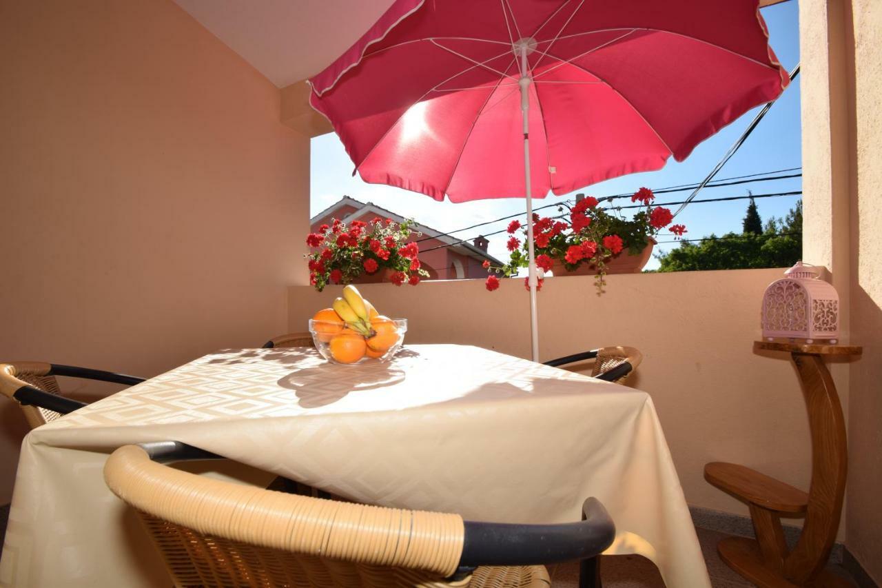 Apartment Smokrovic Starigrad Paklenica Exterior foto